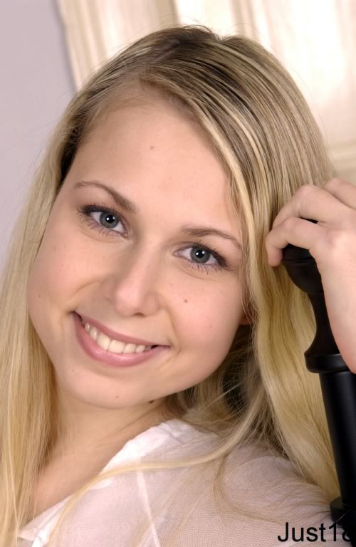 500px x 768px - blonde teen porn Renata Tomankova