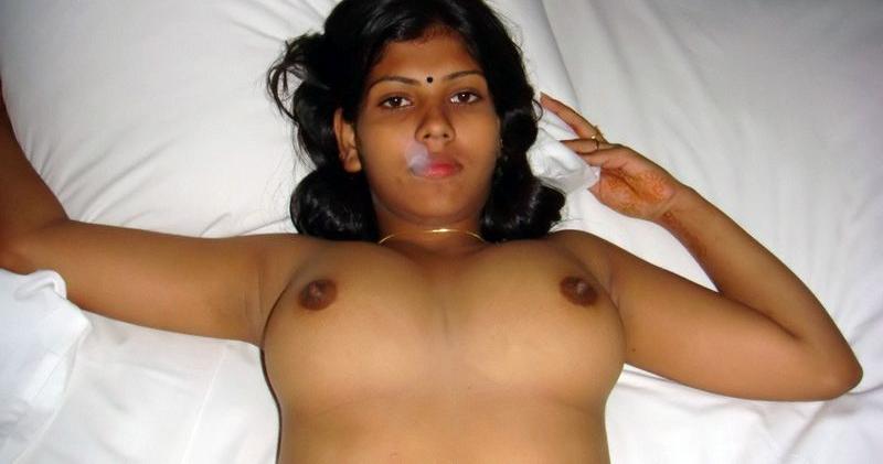 Bengali Housewife Porn - desi porn bengali housewife showing off