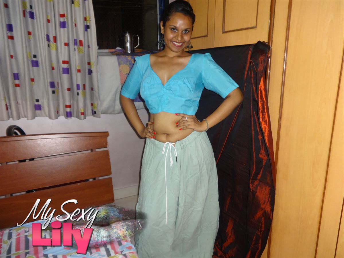 desi porn Lily in blue blouse and petticoat stripping naked for fans